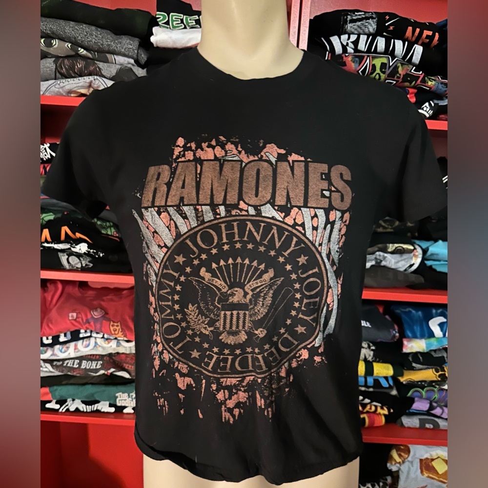 THE RAMONES Logo Black Short Sleeve Band T-Shirt X Size : Small (no tag)